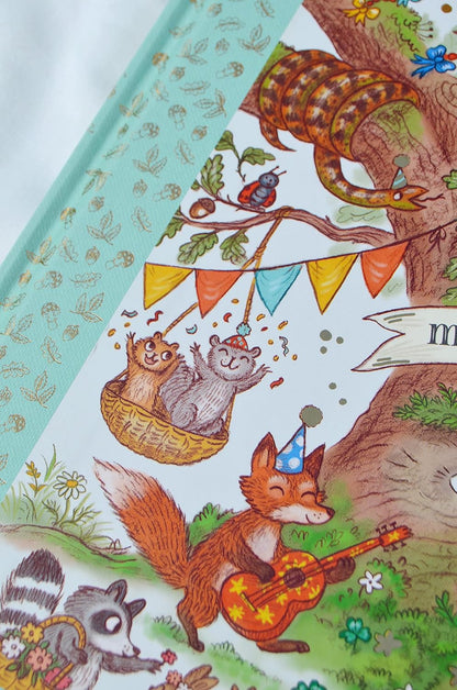 Grand Old Oak and the Birthday Ball: More Than 100 Things to Find by Rachel Piercey
